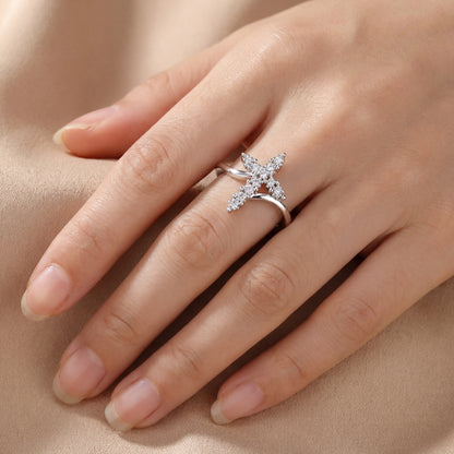 Skimrande Kors Ring – Kristen Ring med Stenar för Kvinnor