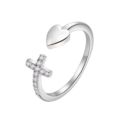 💍 Kors & Hjärta Ring i Vitguldston 💍